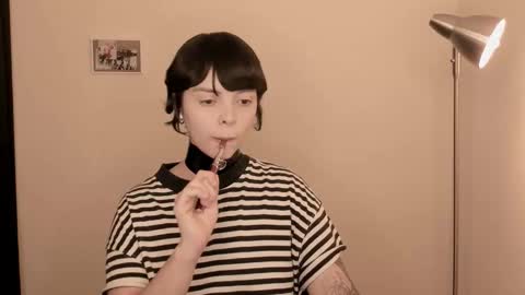 Snapshot of katsurotaro chatting on January 6, 2026, 10:12 pm katsuro online show from January 6, 2026, 10:12 pm