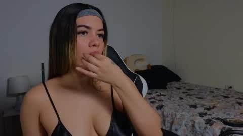 Snapshot of katt_bdsm chatting on April 7, 2026, 2:50 pm Katt online show from April 7, 2026, 2:50 pm