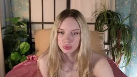 Snapshot of katt_yy chatting on June 17, 2026, 5:10 am katt_yy online show from June 17, 2026, 5:10 am