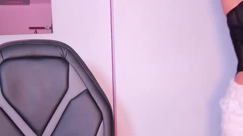 Snapshot of katta_martini_ chatting on December 2, 2025, 3:29 pm katta_martini_ online show from December 2, 2025, 3:29 pm