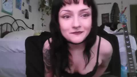 Snapshot of kattattacck chatting on May 15, 2026, 8:16 pm kattattacck online show from May 15, 2026, 8:16 pm