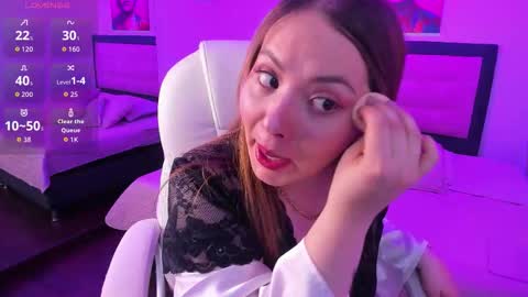 katte_adams online show from December 2, 2025, 1:17 pm