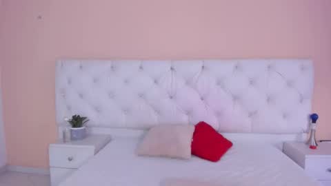 Katte online show from December 3, 2025, 1:09 pm