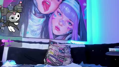 Katiia online show from October 27, 2025, 9:52 pm