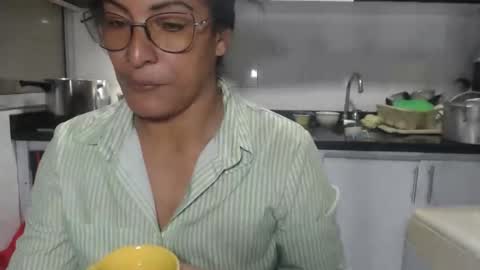 KattleyaGrey online show from October 8, 2025, 12:03 pm