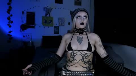 Snapshot of kattx_ chatting on January 18, 2026, 5:11 am kattx independent model online show from January 18, 2026, 5:11 am