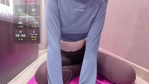 Snapshot of katty_blondy chatting on March 21, 2026, 1:05 pm katty_blondy online show from March 21, 2026, 1:05 pm