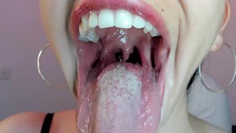 Snapshot of katty_mouth chatting on June 4, 2026, 7:20 pm Katty online show from June 4, 2026, 7:20 pm