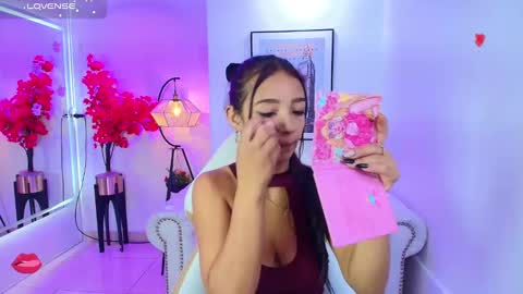 katty_rounds online show from November 4, 2025, 12:04 pm