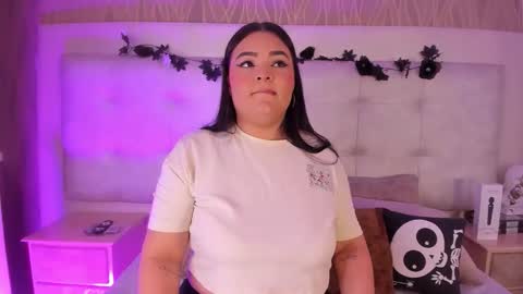 KattyaRogers online show from November 3, 2025, 7:48 pm