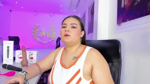 Snapshot of kattyarogers chatting on December 19, 2025, 8:05 pm KattyaRogers online show from December 19, 2025, 8:05 pm