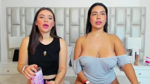 Snapshot of katy_and_paola chatting on December 28, 2024, 2:10 pm katy blonde girl and paola big boobs online show from December 28, 2024, 2:10 pm
