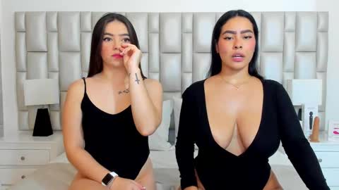 Snapshot of katy_and_paola chatting on February 24, 2025, 7:52 pm katy blonde girl and paola big boobs online show from February 24, 2025, 7:52 pm