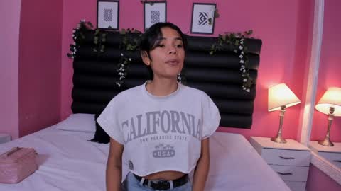 Snapshot of katy_contreras chatting on January 2, 2025, 1:19 pm katy_contreras online show from January 2, 2025, 1:19 pm