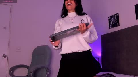 Snapshot of katy_contreras chatting on March 5, 2025, 11:06 am katy_contreras online show from March 5, 2025, 11:06 am