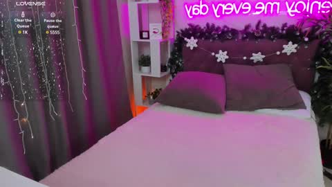 Snapshot of katyaneilson chatting on December 24, 2024, 7:06 am Kate online show from December 24, 2024, 7:06 am