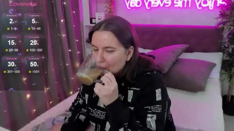 Snapshot of katyaneilson chatting on November 15, 2025, 4:43 am Kate online show from November 15, 2025, 4:43 am