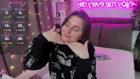 Snapshot of katyaneilson chatting on November 23, 2025, 5:51 am Kate online show from November 23, 2025, 5:51 am