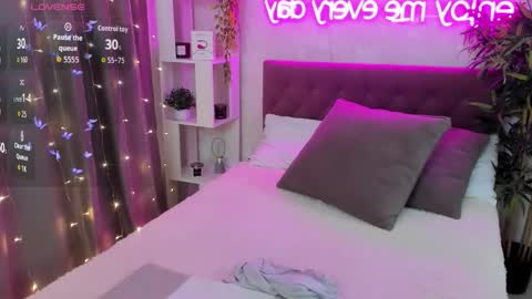 Snapshot of katyaneilson chatting on January 8, 2026, 6:26 am Kate online show from January 8, 2026, 6:26 am