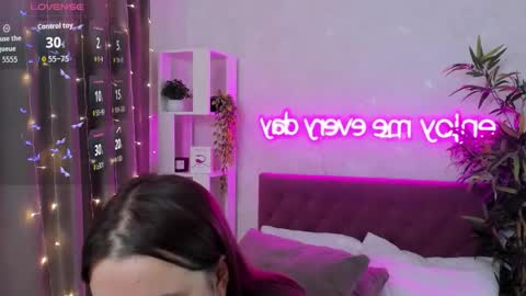 Snapshot of katyaneilson chatting on January 14, 2026, 3:12 am Kate online show from January 14, 2026, 3:12 am