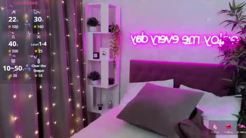 Snapshot of katyaneilson chatting on February 15, 2026, 5:26 am Kate online show from February 15, 2026, 5:26 am