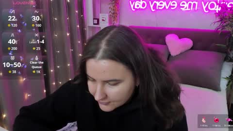 Snapshot of katyaneilson chatting on February 26, 2026, 5:39 am Kate online show from February 26, 2026, 5:39 am