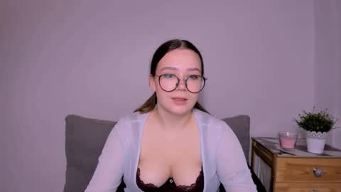 Katy online show from November 21, 2025, 5:33 pm