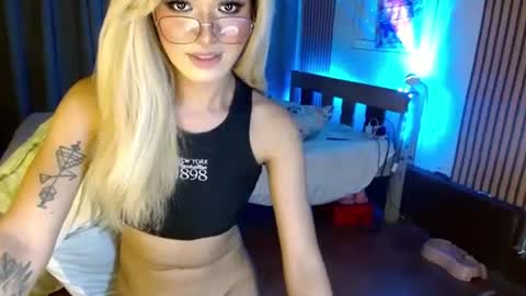 katykiat online show from December 20, 2024, 1:36 am