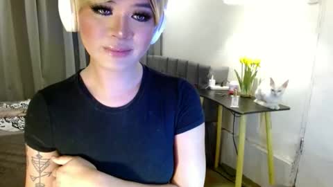 katykiat online show from November 28, 2025, 7:11 am