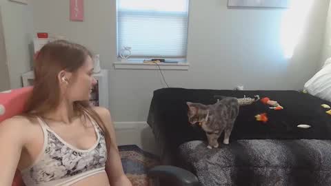 Snapshot of katynowhere chatting on January 16, 2026, 4:11 pm Katy online show from January 16, 2026, 4:11 pm