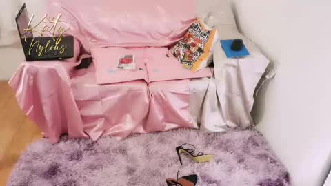 Snapshot of katynylons chatting on February 15, 2025, 8:00 am Katy online show from February 15, 2025, 8:00 am