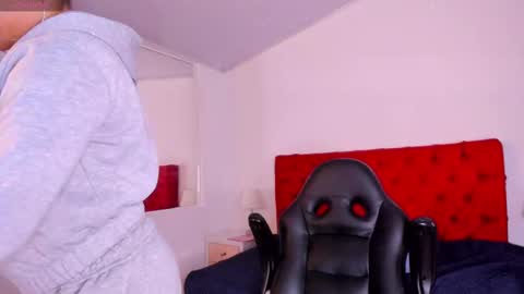 katyortiz online show from September 20, 2025, 11:50 pm