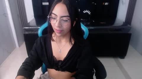 Snapshot of katyrider_a chatting on September 27, 2025, 1:38 pm katyrider_a online show from September 27, 2025, 1:38 pm