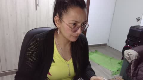 Snapshot of kawit1 chatting on December 24, 2024, 10:39 pm Khawit online show from December 24, 2024, 10:39 pm