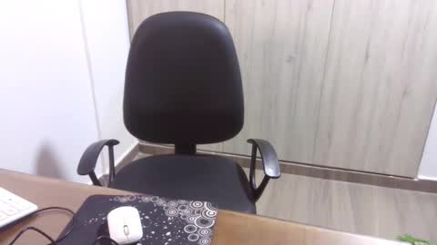 Snapshot of kawit1 chatting on February 11, 2025, 8:05 am Khawit online show from February 11, 2025, 8:05 am