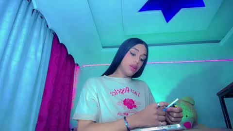 kayla_sexx online show from April 16, 2026, 7:03 pm
