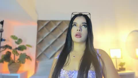 Kayla online show from January 6, 2026, 7:28 pm