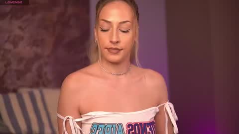 Kayleeflynn online show from February 28, 2025, 9:04 am