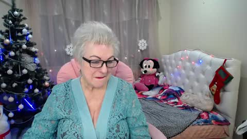 kaylesmoll online show from January 22, 2025, 2:15 am