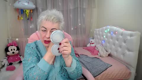 kaylesmoll online show from January 23, 2025, 5:13 am