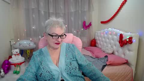 kaylesmoll online show from February 23, 2025, 1:57 am