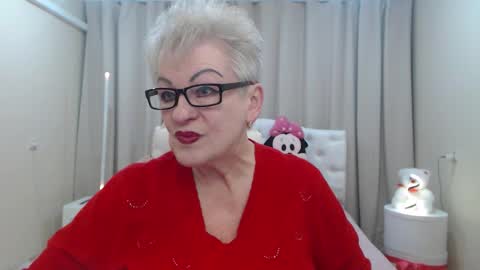 Snapshot of kaylesmoll chatting on January 16, 2026, 7:29 pm kaylesmoll online show from January 16, 2026, 7:29 pm
