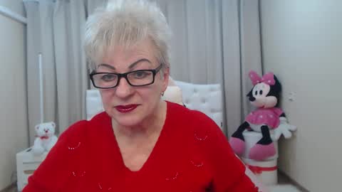 Snapshot of kaylesmoll chatting on February 21, 2026, 7:48 pm kaylesmoll online show from February 21, 2026, 7:48 pm