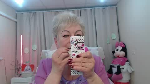 Snapshot of kaylesmoll chatting on April 7, 2026, 7:03 pm kaylesmoll online show from April 7, 2026, 7:03 pm