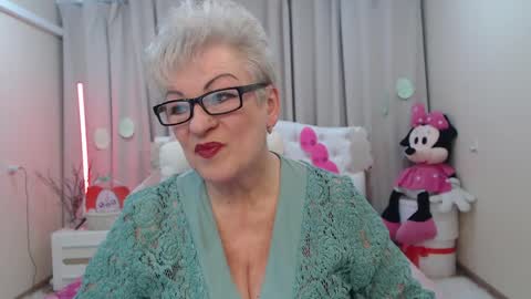 Snapshot of kaylesmoll chatting on April 10, 2026, 7:07 pm kaylesmoll online show from April 10, 2026, 7:07 pm