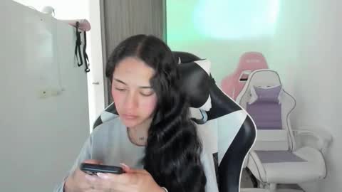 Snapshot of kaylie_xxx chatting on September 24, 2025, 11:24 am kaylie online show from September 24, 2025, 11:24 am