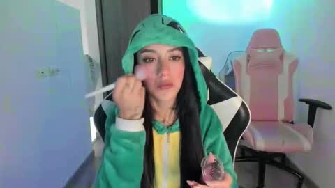 kaylie online show from October 27, 2025, 10:52 am