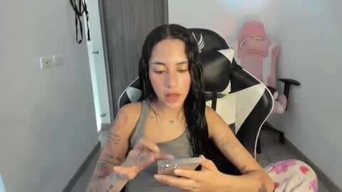 kaylie online show from December 16, 2025, 8:25 pm