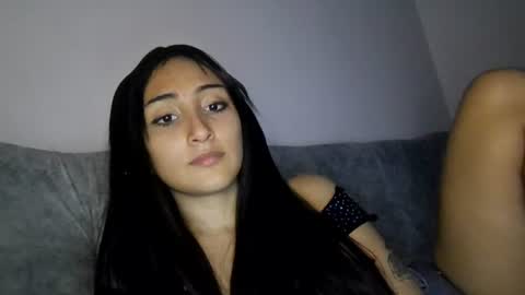 kaylovu online show from June 14, 2026, 3:41 am