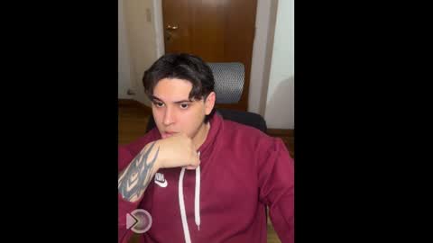 kaynn_b online show from June 16, 2026, 1:08 am